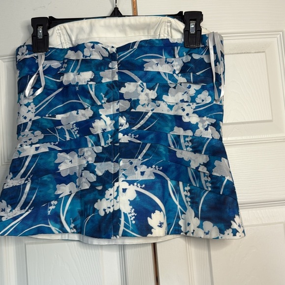 White House Black Market Blue and White Floral Bustier size 4 - Picture 4 of 9